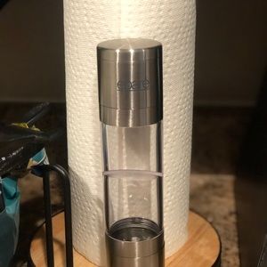 2 in 1 Salt and Pepper Grinder